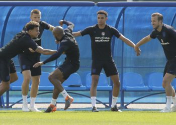 (From L)  Dele Alli, Eric Dier, Fabian Delph, Trent Alexander-Arnold and Harry Kane attend England's training in Zelenogorsk near St. Petersburg, Russia