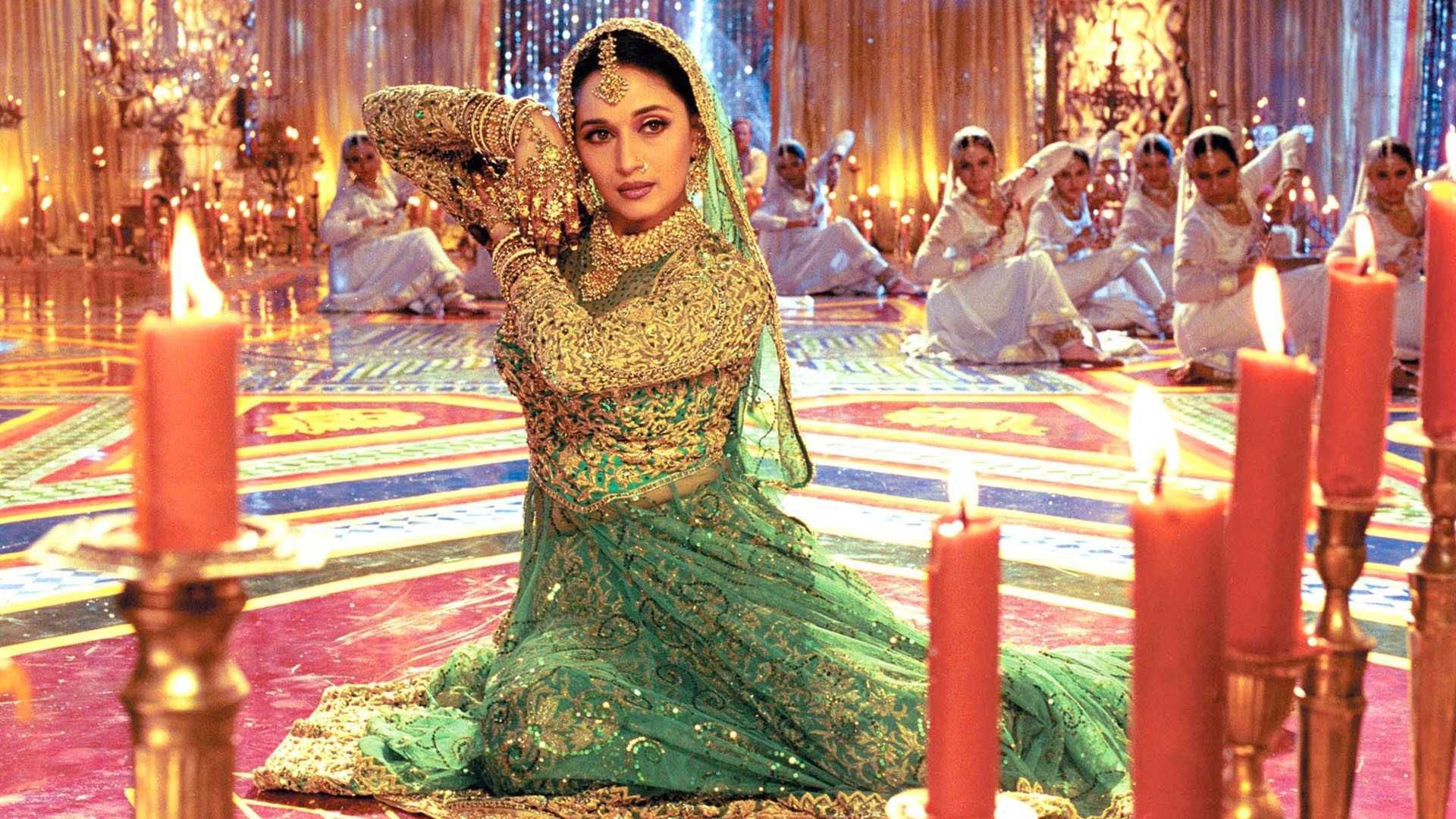 Madhuri hails classical dance - OrissaPOST