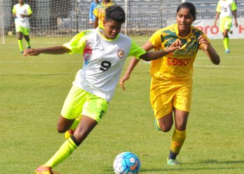 Manisha Naik (L) in action against Kerala at the Barabati Stadium, Tuesday