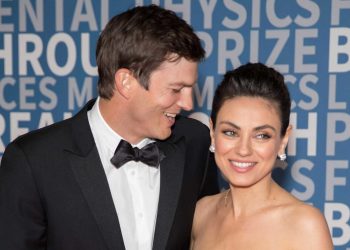 MOUNTAIN VIEW, CA - DECEMBER 03:  Actors Ashton Kutcher and Mila Kunis arrive at the 2018 Breakthrough Prize at NASA Ames Research Center on December 3, 2017 in Mountain View, California.  (Photo by Miikka Skaffari/Getty Images,)