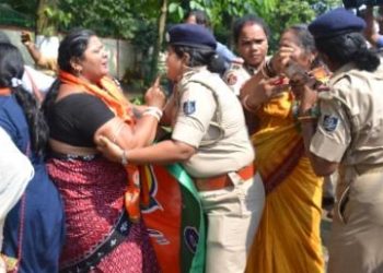 Members of state BJP Mahila Morcha protesting in front of state Agriculture minister Pradeep Maharathy’s residence, being taken into custody, in Bhubaneswar, Wednesday