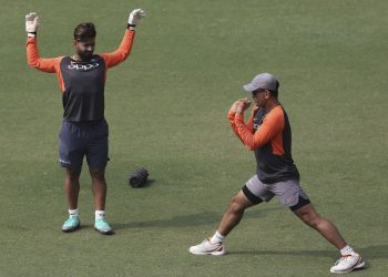 MS Dhoni (R) and Rishabh Pant will be eager to change their fortunes when India will face West Indies in Mumbai, Monday