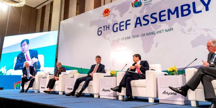 ADB President Mr. Takehiko Nakao (seconf from right) participates in panel on Delivering Transformation at the opening session of the 6th Global Environment Facility Assembly in Da nang on 27 June 2018. (GEF)