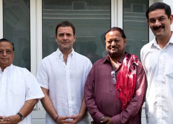 OPCC president Niranjan Patnaik (L) with Congress President Rahul Gandhi, Biramitrapur MLA George Tirkey and Jitendra Singh (R). Representative photo (OP)