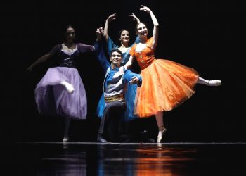 Jordanian ballet dancer Rabee Shrouf, performs during "A Night in Vienna" in Amman, Jordan, November 27, 2018. (REUTERS)