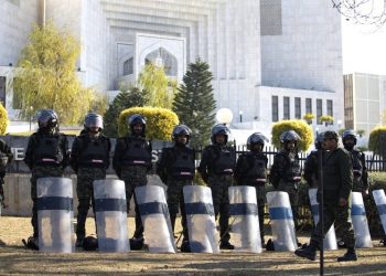 Pakistani troops surround the Supreme Court building as security is beefed up during the hearing of blasphemy case against Pakistani Christian woman Aasia Bibi, in Islamabad, Pakistan, Tuesday, Jan. 29, 2019. Pakistan's top court is to decide Tuesday whether to uphold its acquittal of the Christian woman sentenced to death for blasphemy, a move that would finally set her free and allow her to join her daughters, who have fled to Canada where they have been given asylum. (AP)