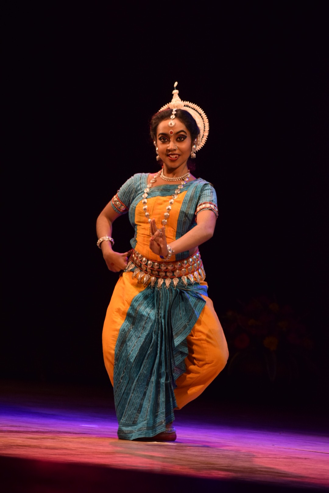 Tribute to Kelucharan Mohapatra: Antardrishti delights Odissi lovers ...