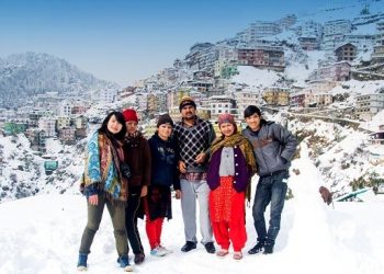 Snowfall in Himachal (AFP)