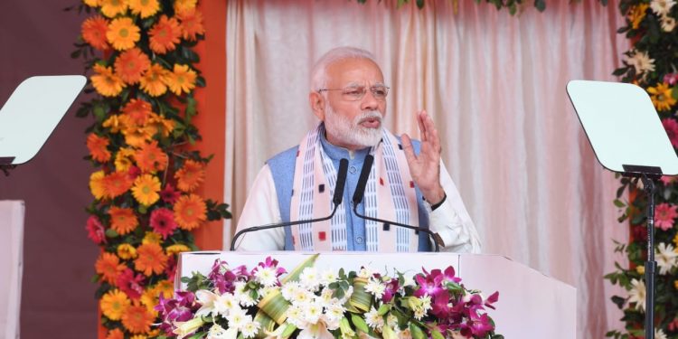 PM Modi addresses in the BJP rally at Balangir (PNN)