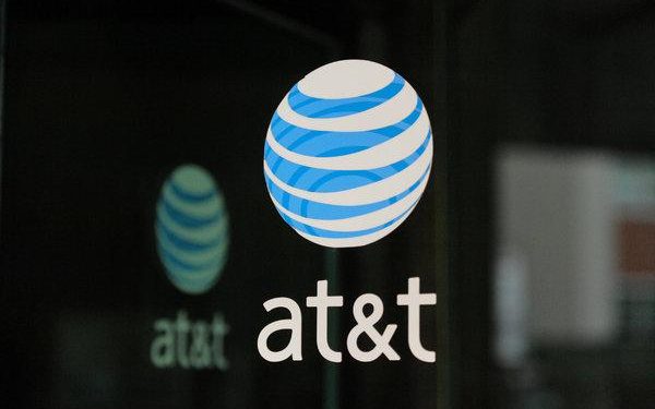 Appeals court backs merger of AT&T with Time Warner.