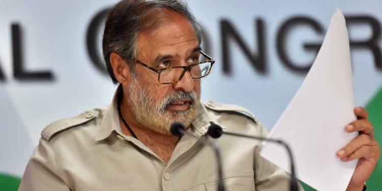 Senior Congress spokesperson Anand Sharma said that in the past five years, India's economy is ‘gasping’ instead of ‘galloping’. (Image: PTI)