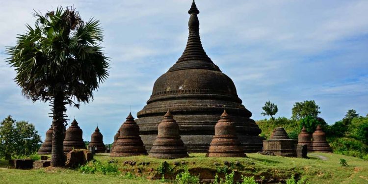 Myanmar hopes to obtain UNESCO world heritage status for Mrauk U, and the Myanmar Archaeology Association Monday expressed concerns that the ongoing clashes might affect its nomination.