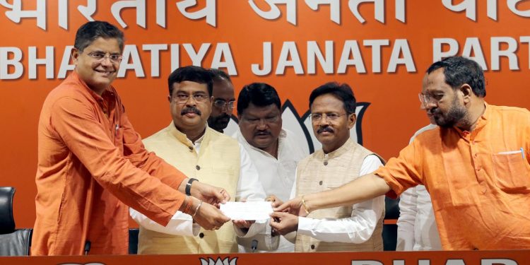 Balabhadra Majhi joins BJP