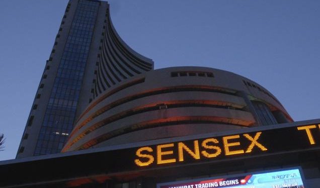 Market starts on a tepid note amid weak global cues