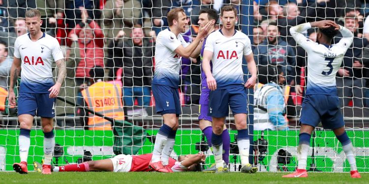 With Liverpool playing Everton Sunday, Manchester City knew they had to win to keep up the pressure and move two points clear.