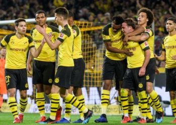 Dortmund's record of just one win in their last seven matches in all competitions hints at plummeting confidence in their youthful ranks.