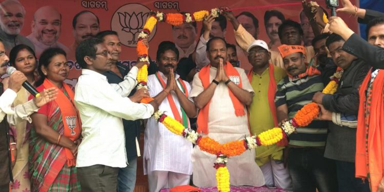 Jharkhand CM flays BJD govt