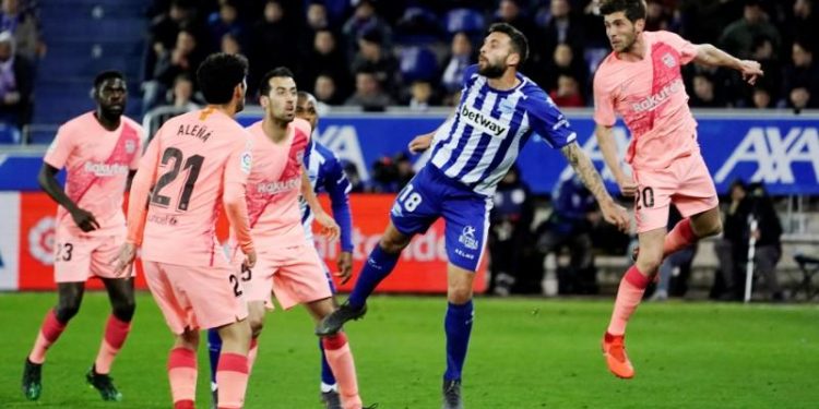 Lionel Messi started on the bench at Mendizorrotza Tuesday in a move that made clear just how comfortable Barca are in this title race. (Image: Reuters)