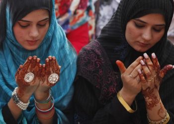 Women perform special Eid namaz at Kendrapara mosque