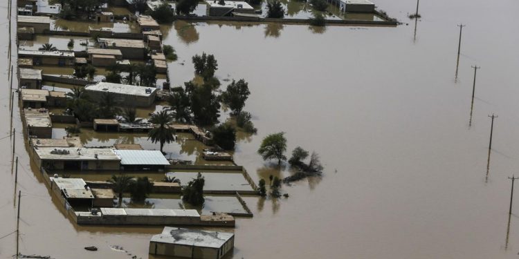 The province's governor, Gholamreza Shariati, said he ordered the evacuation of five districts as a ‘precautionary and preventive move to avert any danger’, Iran's Tasnim news agency reported. (Image: reuters)