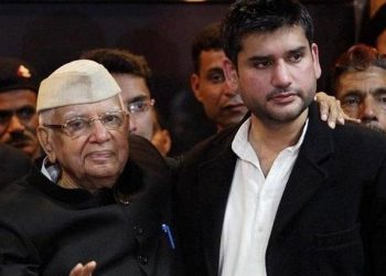 ND Tiwari after accepting Rohit Shekhar as his son. (PTI photo)