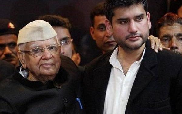 ND Tiwari after accepting Rohit Shekhar as his son. (PTI photo)