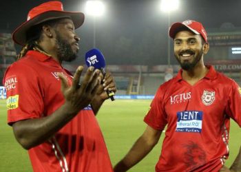 Chris Gayle (L) and KL Rahul have a fun moment