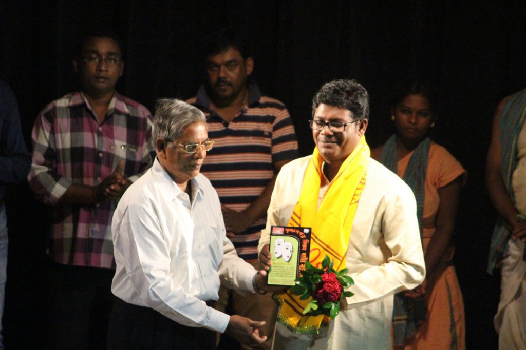 Theatre displaced by the Hirakud Dam