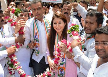 According to witnesses, the incident occurred when Matondkar was addressing a large crowd of people outside Borivali West station when some alleged BJP activists attempted to barge into the venue. (Image: Representational/PTI)