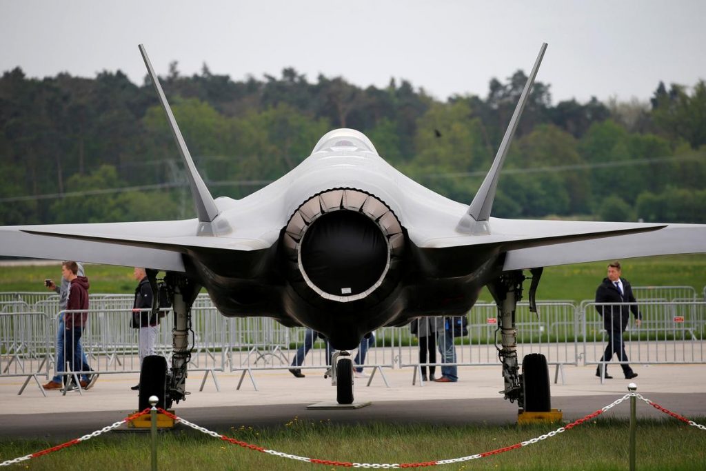 US halts delivery of F-35 jet equipment to Turkey