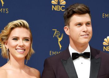 Scarlett Johansson, beau Colin Jost are engaged