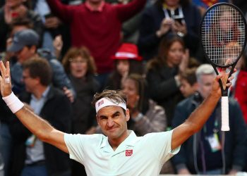 Roger Federer won two tough matches on a single day in Rome