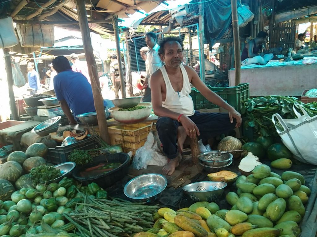 Job vegetable vendor, passion ‘Pala’ singer