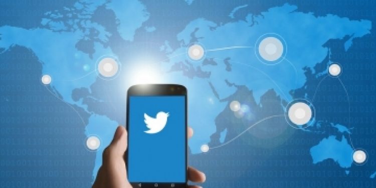 Number of Pakistani accounts reported to Twitter drops