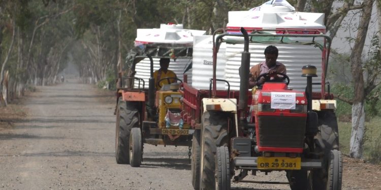 Water woes hit Mahakalapara villages