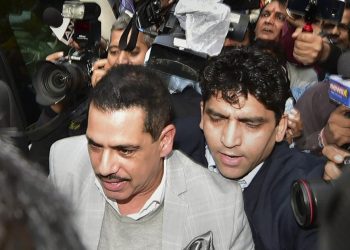 Vadra appears before ED in money laundering case