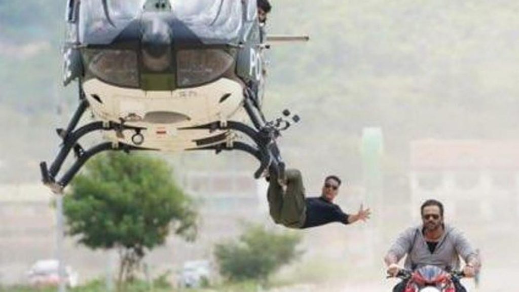 Akshay Kumar does chopper stunt for 'Sooryavanshi'