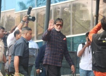 Big B starts shooting for 'Gulabo Sitabo'