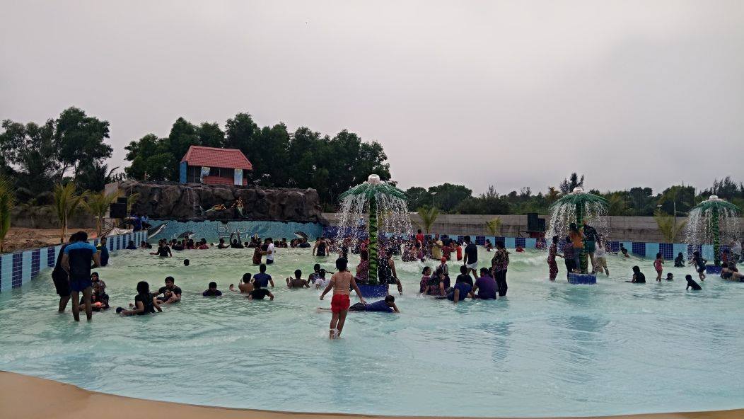 Blue splash, waterpark