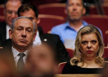 Benjamin Netanyahu (L) with Sara Netanyahu (R)