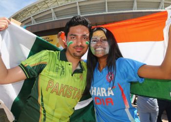 Might be only for a day, but yes, the Pakistani fans have kept the rivalry aside and want India to uproot England.