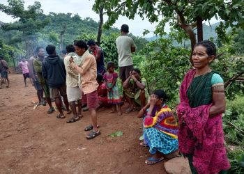 Maoists gun down 2 'police informers’