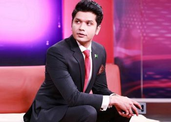 Bol News anchor Mureed Abbas had a heated argument with some people over a monetary dispute which escalated into a violent clash in Khayaban-e-Bukhari area Tuesday night.