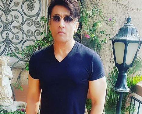 Shekhar Suman shocked after finding this inside his cold-drink bottle