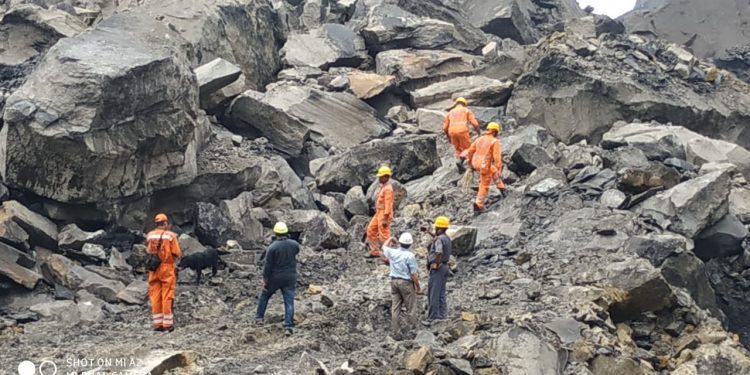 Rain hits search for 3 missing coal miners