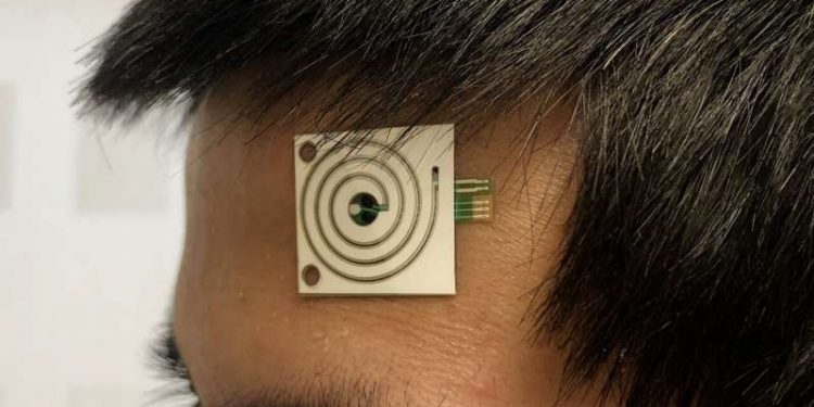 This sensor uses sweat to give real-time health updates