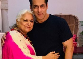 Salman celebrates Raksha Bandhan with Bina Kak