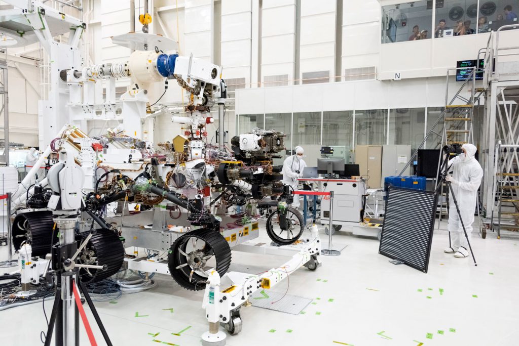 NASA's Mars 2020 rover undergoes 'eye' test