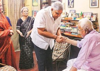 West Bengal Governor  Jagdeep Dhankar at Buddhadeb Bhattacharjee's residence, Wednesday