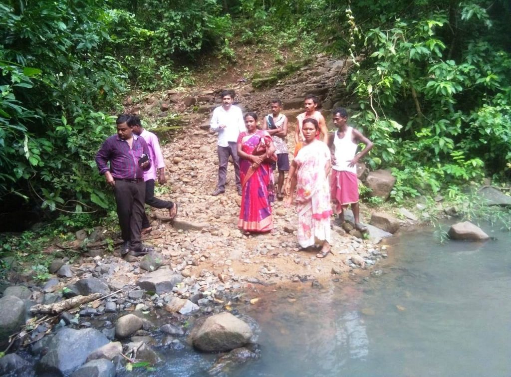 ZP chief, officials trek to inaccessible Tenda village